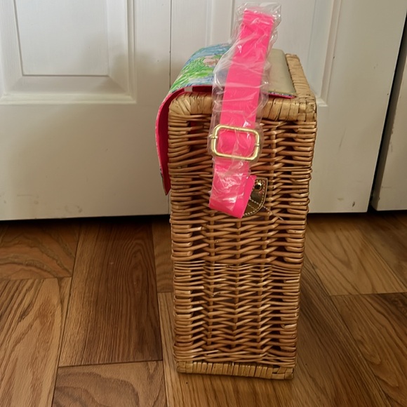 NEW Lilly Pulitzer Wicker Wine Basket - Picture 5 of 12